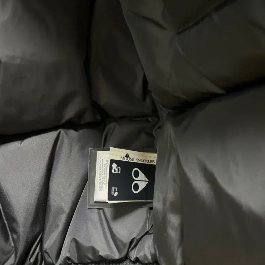 [BUNJANG] Moose Knuckles Ballistic Bomber Padded Jacket (Size M) / [정품] 무스너클 발리스틱 봄버 패딩 M (상태 S)