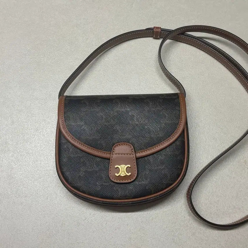 [BUNJANG] Celine Mini Besace Triomphe Canvas Bag / (정품/새상품급)셀린느 미니 베사체 트리옹프 캔버스