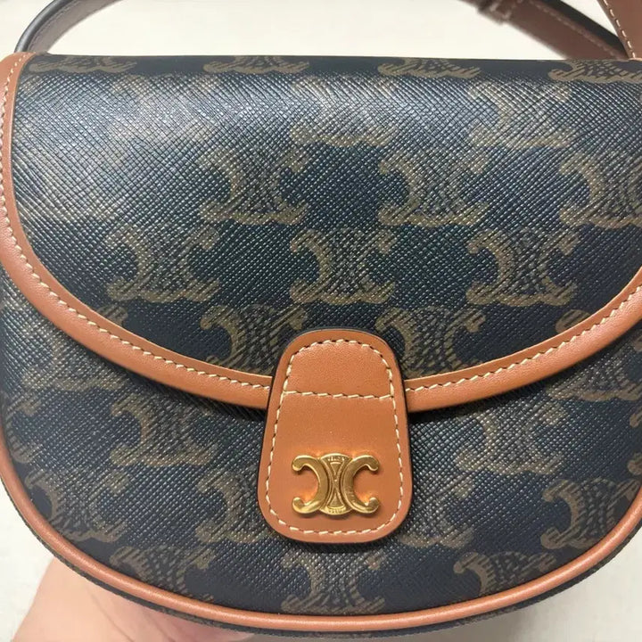 [BUNJANG] Celine Mini Besace Triomphe Canvas Bag / (정품/새상품급)셀린느 미니 베사체 트리옹프 캔버스