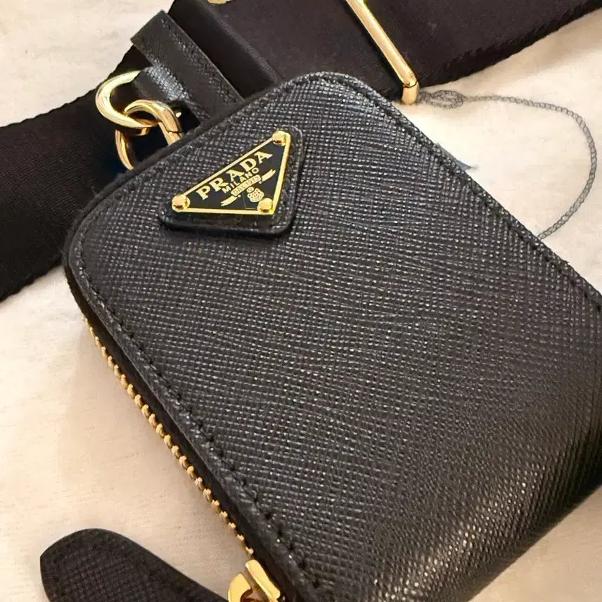 [BUNJANG] Prada Re-Edition 2005 Saffiano Shoulder Bag / 프라다 리에디션 2005 사피아노 숄더백