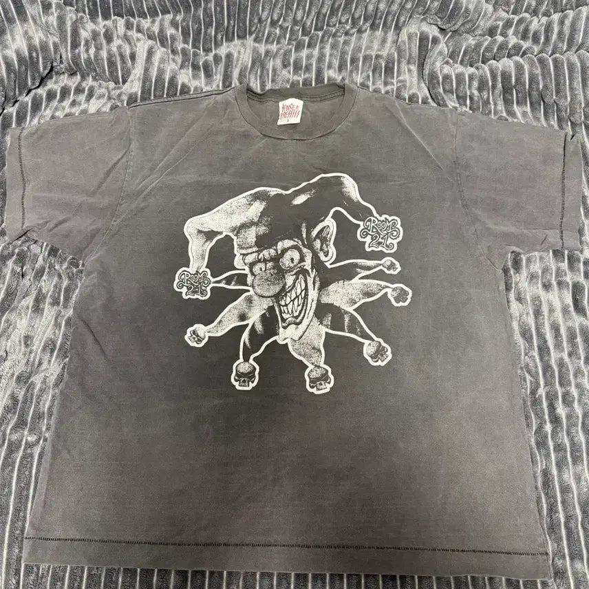 [BUNJANG] Donut Revenge Clown T-Shirt / 도넛리벤지 삐에로 반팔티 3사이즈