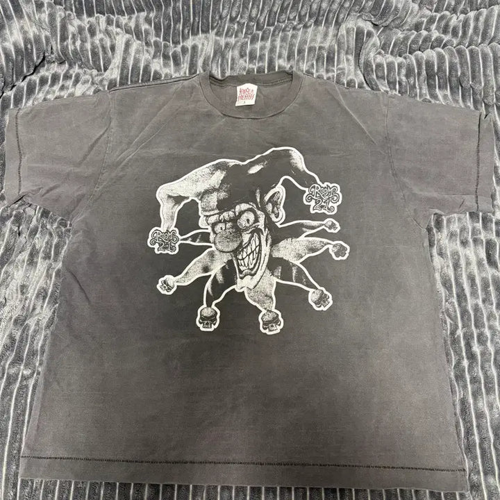 [BUNJANG] Donut Revenge Clown T-Shirt / 도넛리벤지 삐에로 반팔티 3사이즈