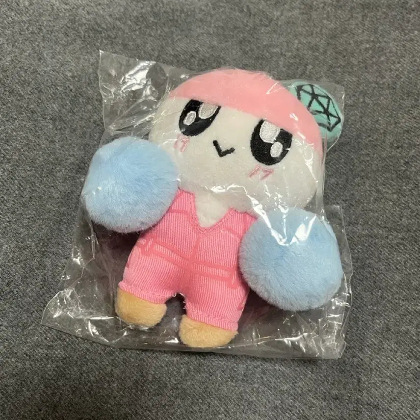[BUNJANG] SEVENTEEN Bonbon-e Doll Keyring / 세븐틴 캐럿랜드 봉봉이 인형 키링