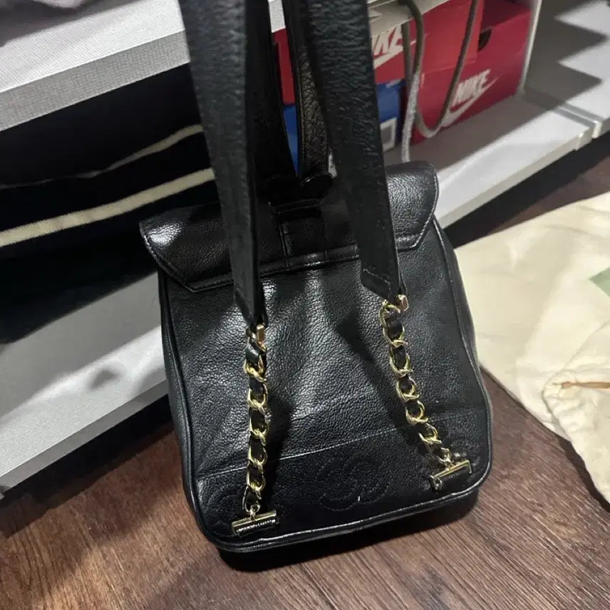 [BUNJANG] Chanel Vintage Backpack / 샤넬 빈티지 백팩(수지님, 고민영님, 박소령님 착용)