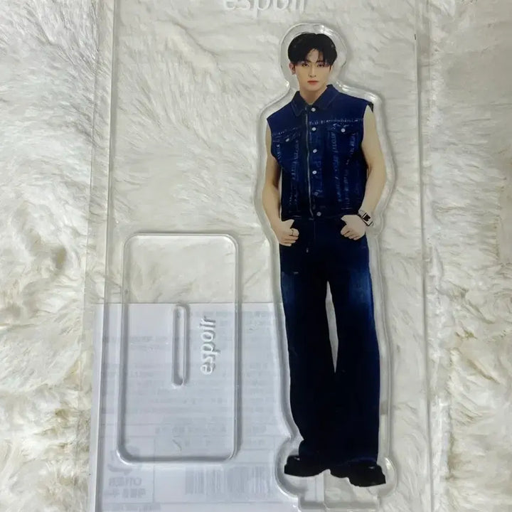 [BUNJANG] NCT Mark Acrylic Stand (Sealed) / 에스쁘아 마크 아크릴 스탠드 미개봉