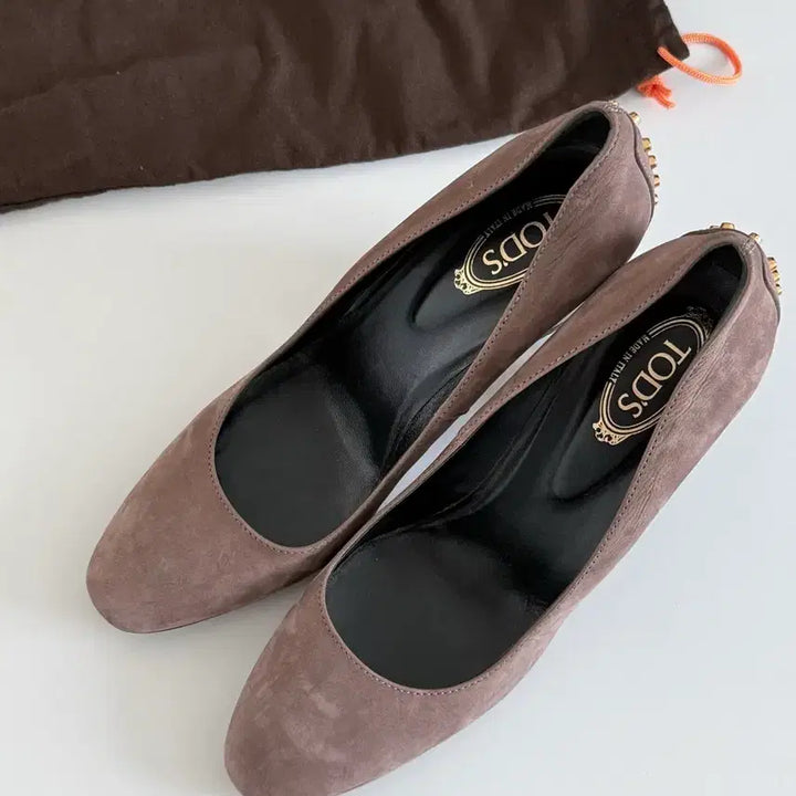 [SOLD OUT] (택포) 토즈 스웨이드 구두 37.5 (245)