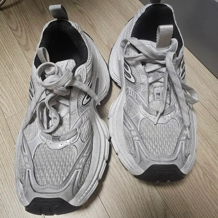 [BUNJANG] Balenciaga 10XL 42 / 발렌시아가10xl 42판매