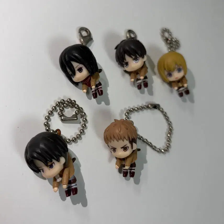 [BUNJANG] Attack on Titan Eren Mikasa Armin Levi Jean Danglong Gacha Keyring Bundle Set / (일괄) 진격의 거인 에렌 미카사 아르민 리바이 쟝 장 대롱가챠 키링
