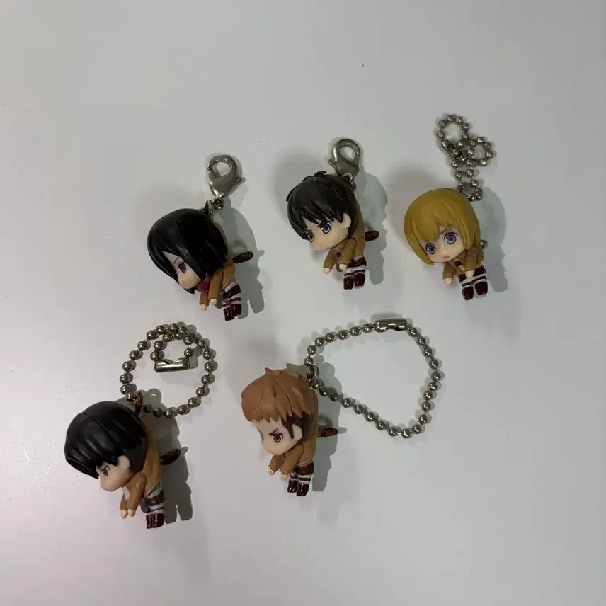 [BUNJANG] Attack on Titan Eren Mikasa Armin Levi Jean Danglong Gacha Keyring Bundle Set / (일괄) 진격의 거인 에렌 미카사 아르민 리바이 쟝 장 대롱가챠 키링