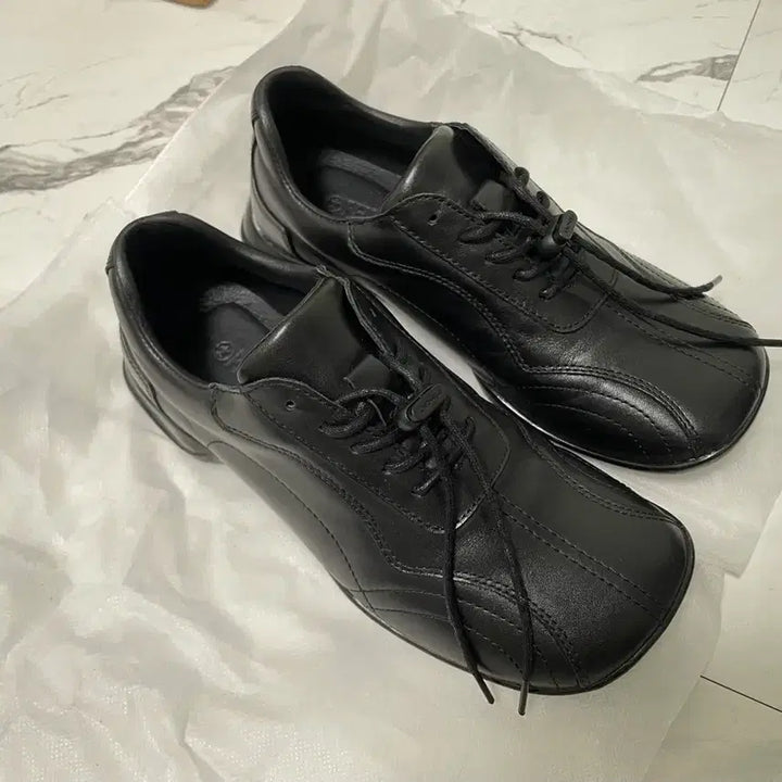 [SOLD OUT] 페몬트 square (leather)