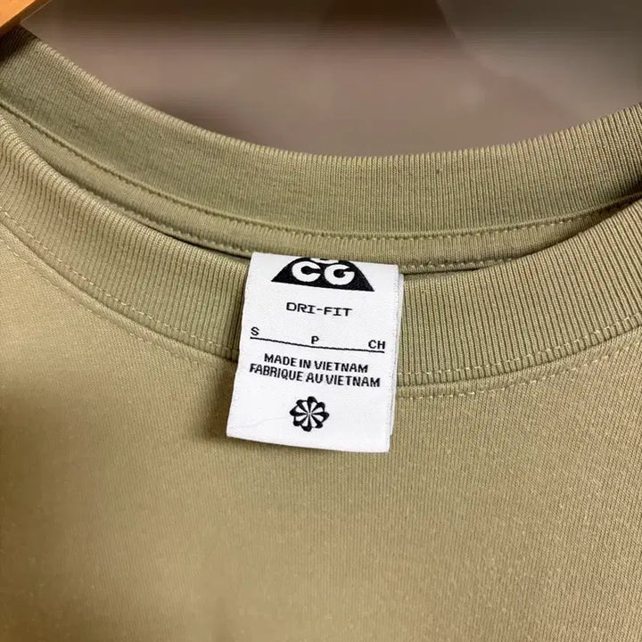 [BUNJANG] Nike ACG Vortex T-Shirt Neutral Olive / 나이키 ACG 볼텍스 티셔츠 뉴트럴 올리브 - US/EU