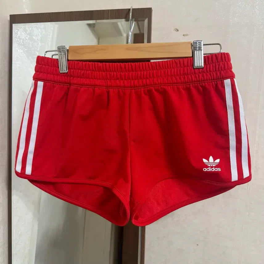 [SOLD OUT] 아디다스 트레이닝 돌핀팬츠 숏팬츠 M