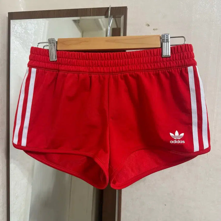 [SOLD OUT] 아디다스 트레이닝 돌핀팬츠 숏팬츠 M