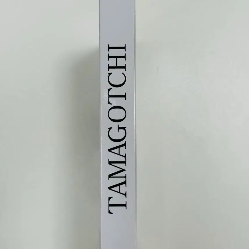 [SOLD OUT] 레어) 프라그먼트 x 반다이 FRGMT 타마고치 에디션 2 화이트