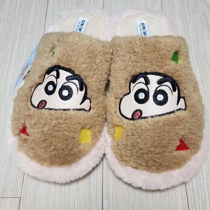 [SOLD OUT] 짱구 캐릭터 털 슬리퍼 250~255mm