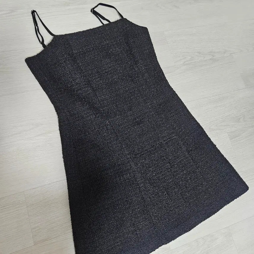 [BUNJANG] 320 Showroom Black Tweed Mini Dress / 320쇼룸 제니 트위드 블랙 원피스