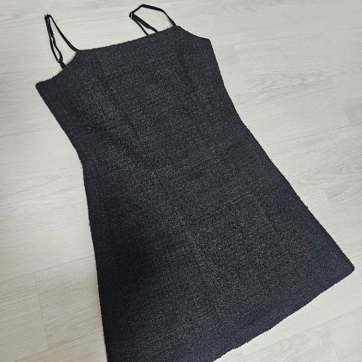 [BUNJANG] 320 Showroom Black Tweed Mini Dress / 320쇼룸 제니 트위드 블랙 원피스