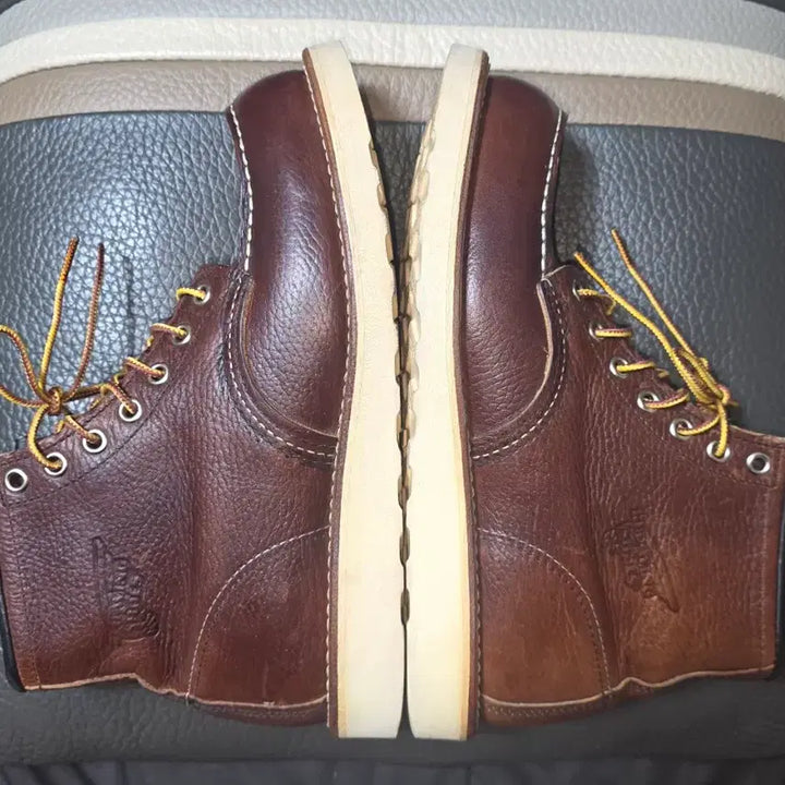 [BUNJANG] Red Wing 8138 Briar Oil Slick Classic Moc Toe Boots (235mm) / [풀케어] 레드윙 8138 클래식 목토 브라이어 오일 슬릭 (235)
