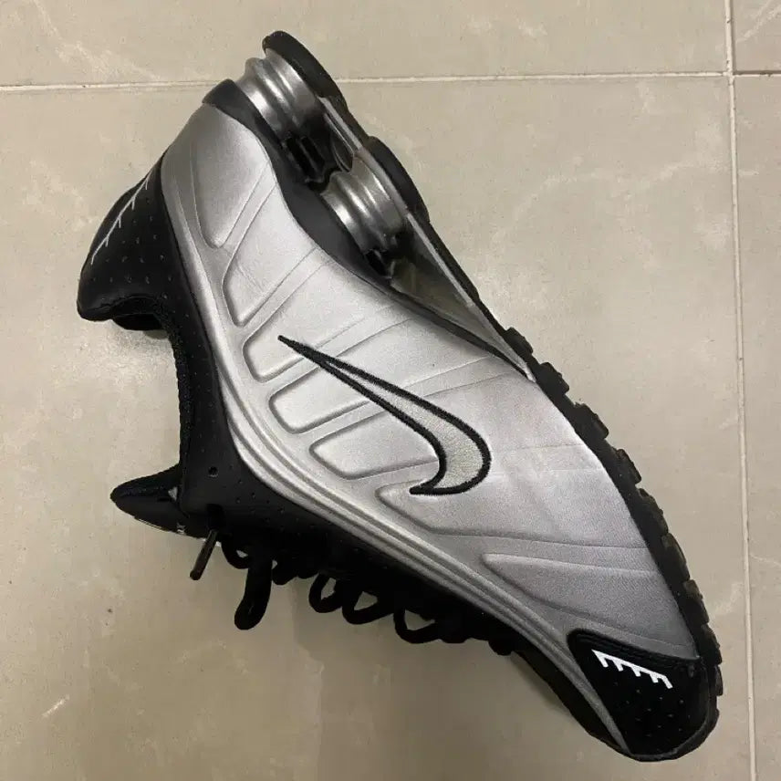 [BUNJANG] Nike Shox Black/Silver R4 280 Size / 나이키 샥스 블랙/실버 r4 280사이즈