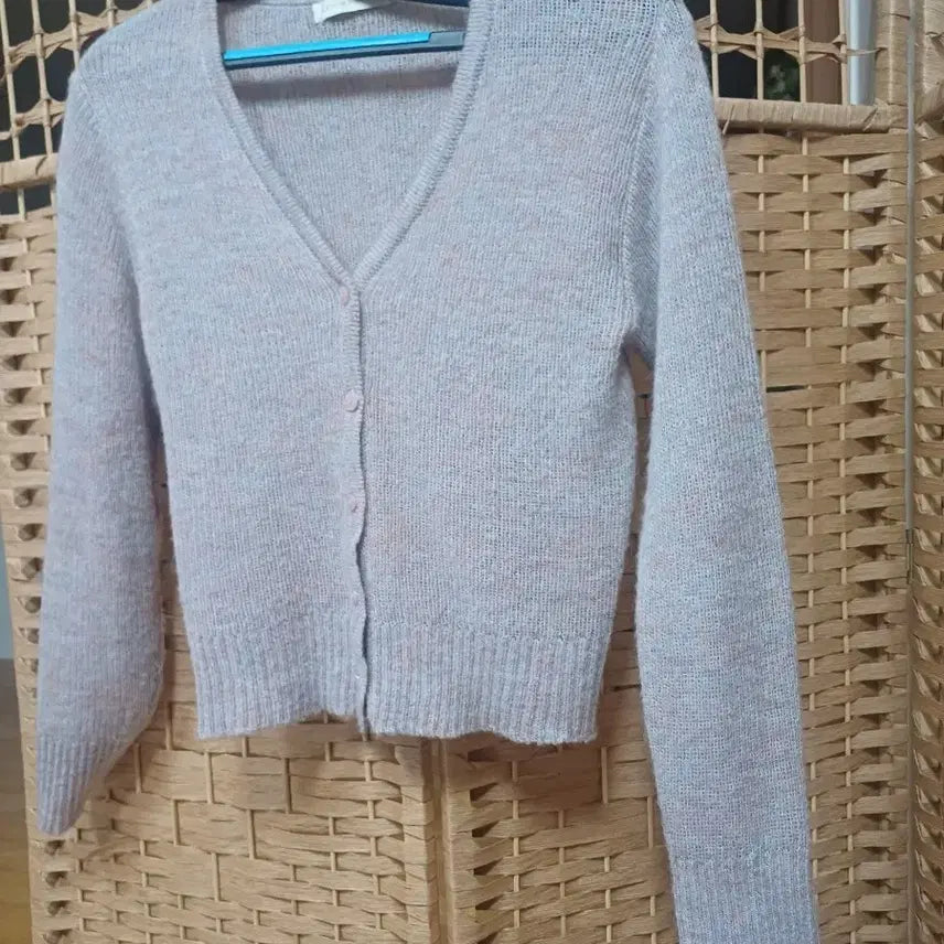 [BUNJANG] V-Neck Short Cardigan Pale Pink / 브이넥 숏 가디건 연핑크