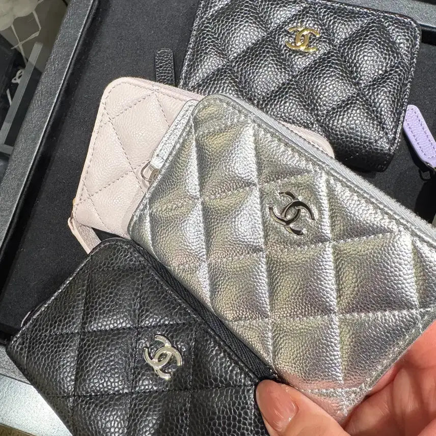 [BUNJANG] Chanel Card Wallet (Silver Hardware) / 샤넬 지퍼돌이 카드지갑 은장 새상품