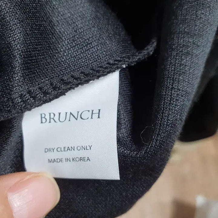 [BUNJANG] Brunch Black Hooded Zip-up / br 브런치 후드 집업 (블랙)