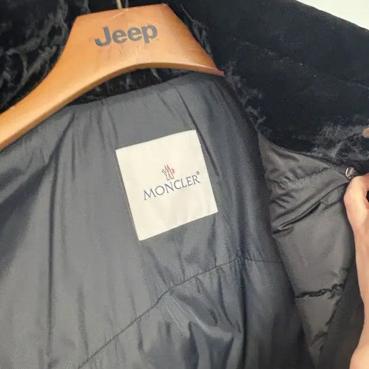 [BUNJANG] Moncler Wool Padded Coat / 몽클레어 모직 패딩코트