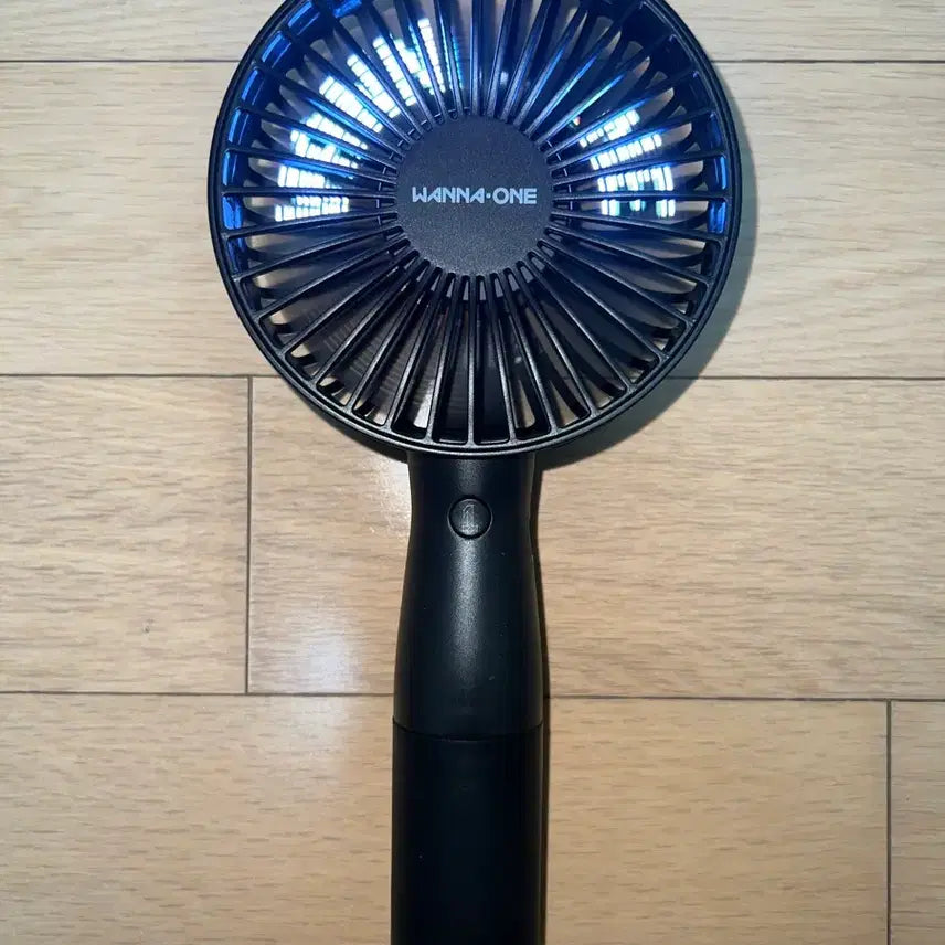 [BUNJANG] Wanna One Official Fan / 워너원 공식 선풍기