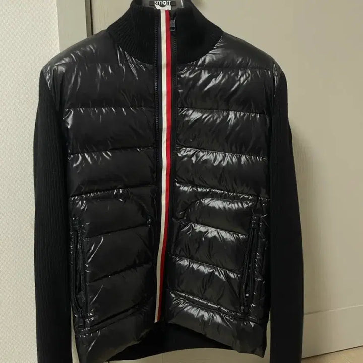 [BUNJANG] Moncler Knit Padded Jacket / 몽클레어 유광삼선 라이트닝 니트패딩 M 급처
