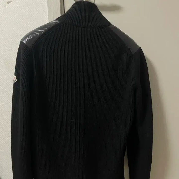 [BUNJANG] Moncler Knit Padded Jacket / 몽클레어 유광삼선 라이트닝 니트패딩 M 급처