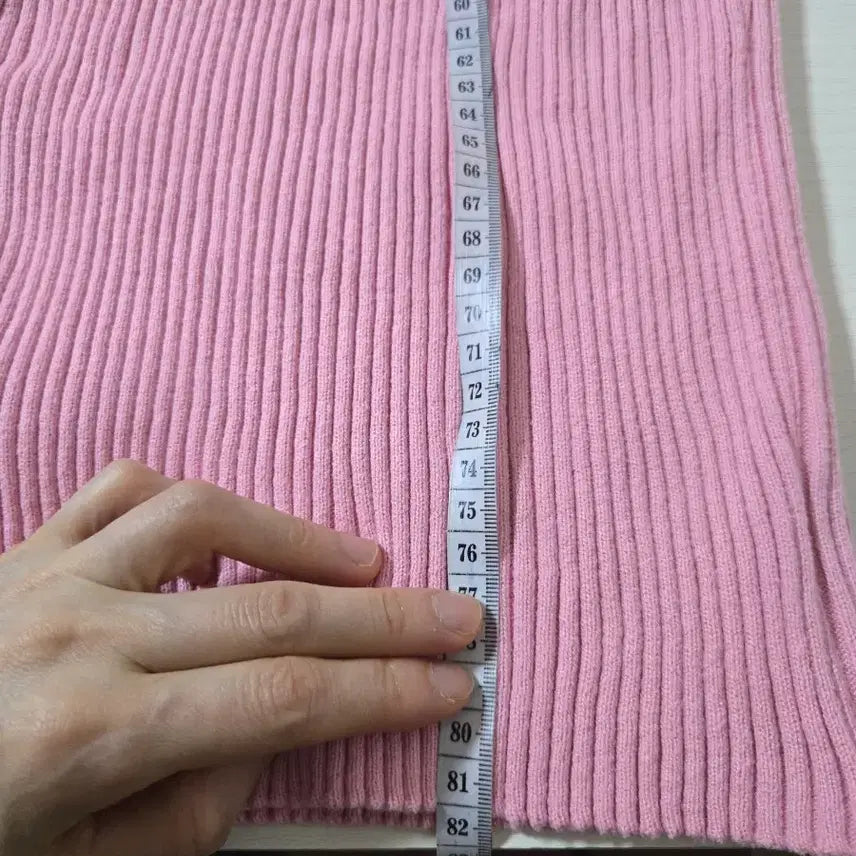 [BUNJANG] Pink V-Neck Ribbed Knit Mini Dress / 핑크 브이넥 골지 니트 미니 원피스. 새상품