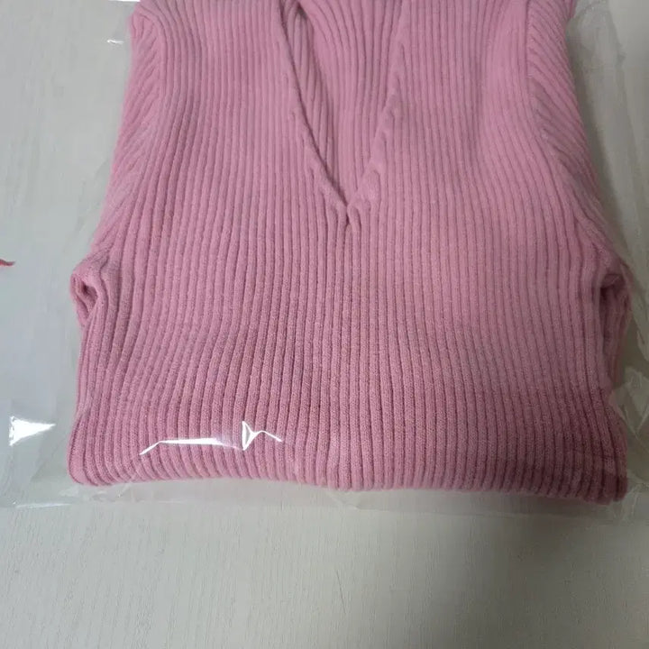 [BUNJANG] Pink V-Neck Ribbed Knit Mini Dress / 핑크 브이넥 골지 니트 미니 원피스. 새상품