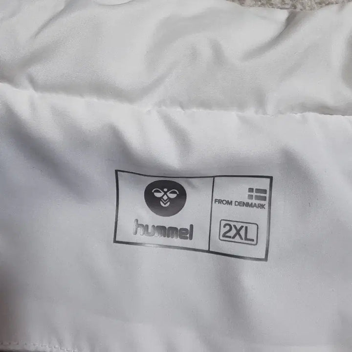 [BUNJANG] Hummel Hybrid Padded Vest White / 험멜 하이브리드 패딩 조끼 집업 런닝 축구 골프 화이트 사이즈 L~XL