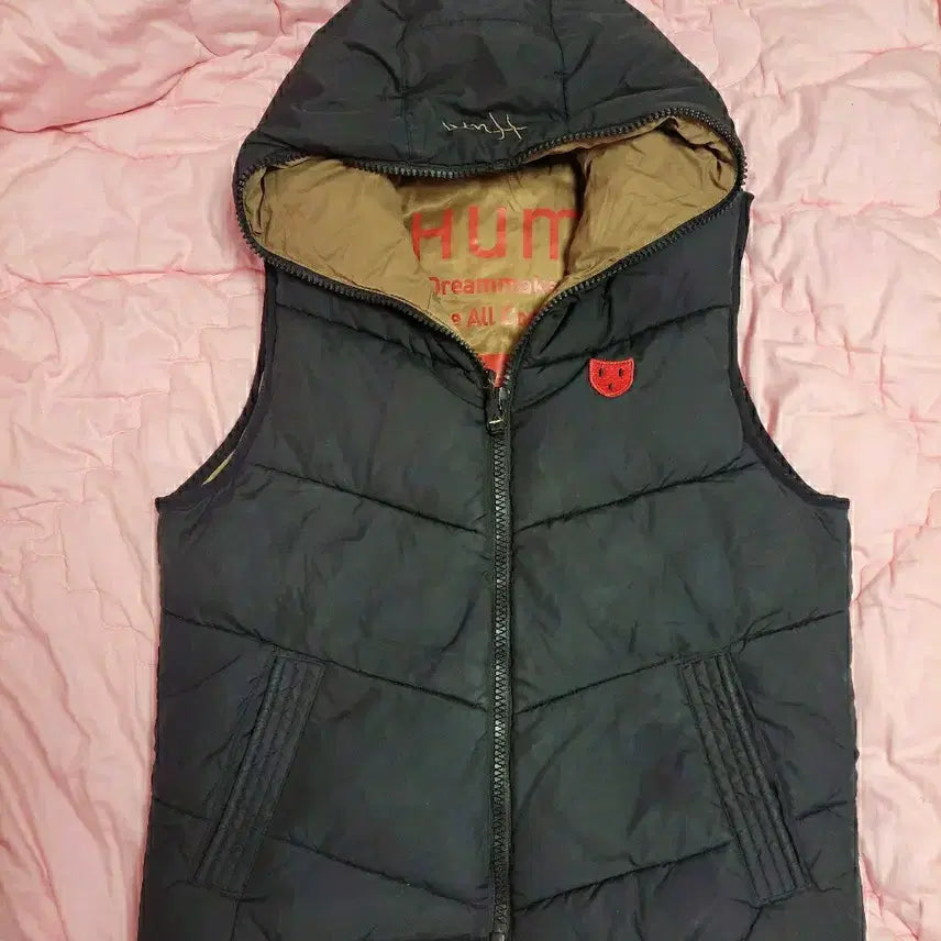 [BUNJANG] HUM Hooded Padded Vest / 급처상태좋음!HUM 귀요미 후드 패딩 조끼 베스트 럭키슈에뜨st나이키st