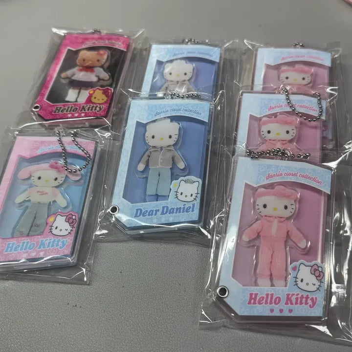 [BUNJANG] Hello Kitty Wardrobe Collection Acrylic Charm Keyring / 헬로키티 옷장 컬렉션 아크릴 참 키링 확정
