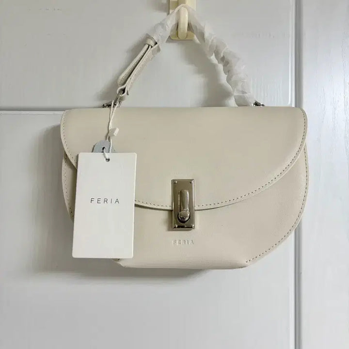 [BUNJANG] FERIA Ivory Saddle Bag / 새상품)FERIA 페리아 아이보리 새들백 숄더백 가방
