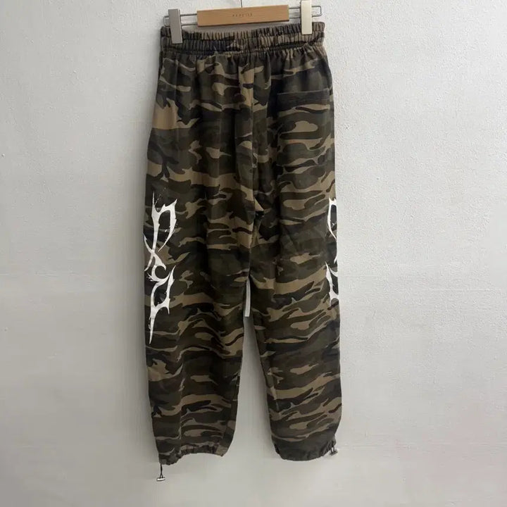[BUNJANG] D.S.E.A.H. Thunder Pattern Camo Joker Pants / 디쏘에이치  썬더 패턴 카모 조커 팬츠 (1)
