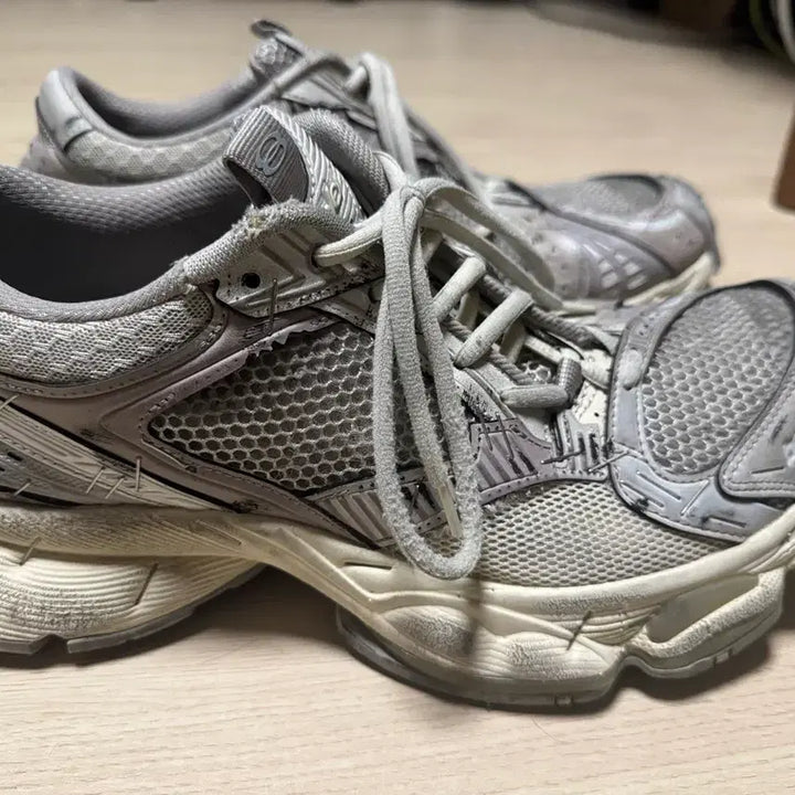 [BUNJANG] Balenciaga Stapler 41 Eggshell / 발렌시아가 스테이플러 41 에그쉘