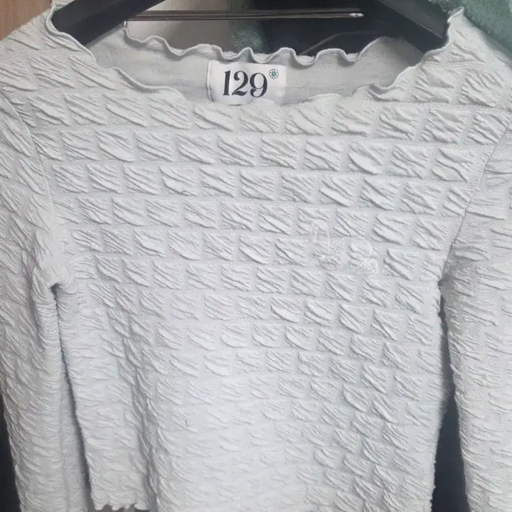 [BUNJANG] Illygo 129 Sky Blue Long Sleeve Top / <옷장정리> 일리고 129 하늘색 긴팔 2000원