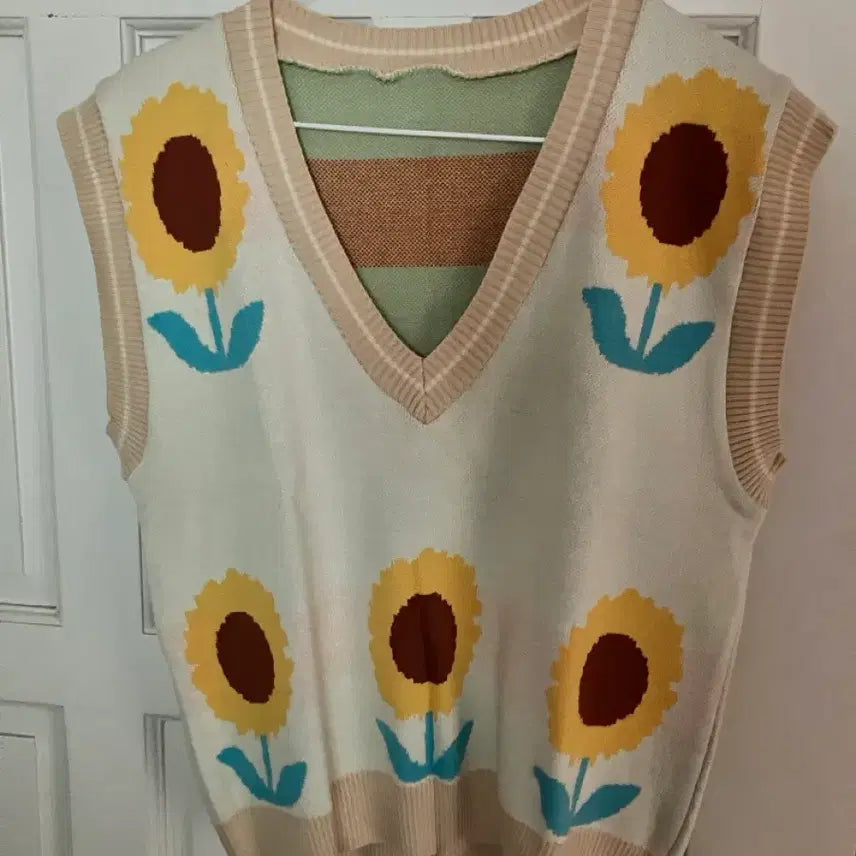 [BUNJANG] Sunflower Knit Vest Ivory / 해바라기 니트 조끼 아이보리 새상품