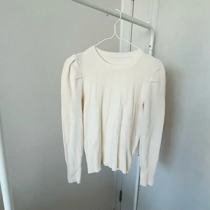 [BUNJANG] Round Neck Puff Knit Top / 무배&택포#거의새상품#라운드넥퍼프니트