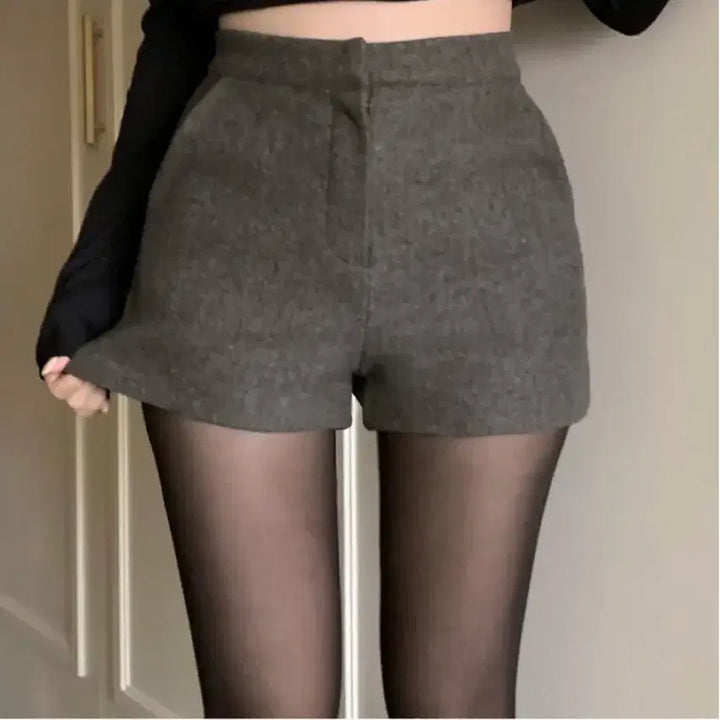 [BUNJANG] Heeinique Robin Wool Short Pants / [새상품] 히니크 자체제작 로빈 울 숏팬츠