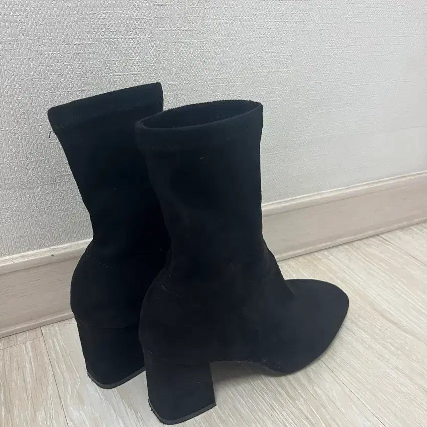 [BUNJANG] ISSUE Suede Ankle Boots / 225)잇슈 사각코 스웨이드 삭스부츠 앵클부츠