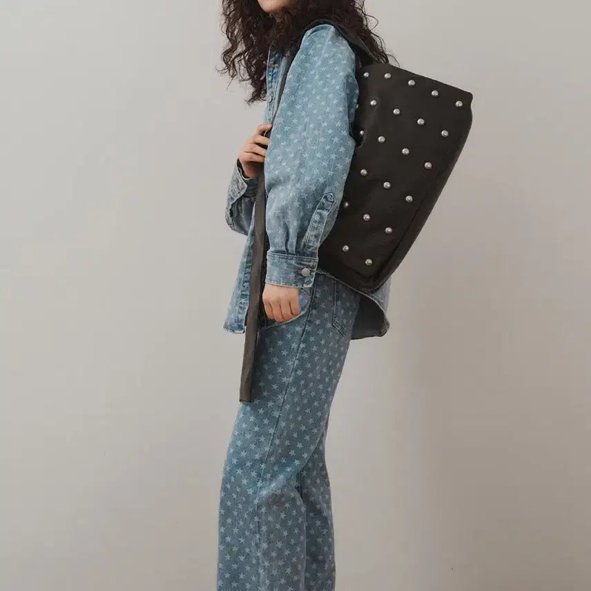 [BUNJANG] PLAVE Frankie Stud Messenger Bag / 플리즈프로젝트 프랭키 스터드 메신저백