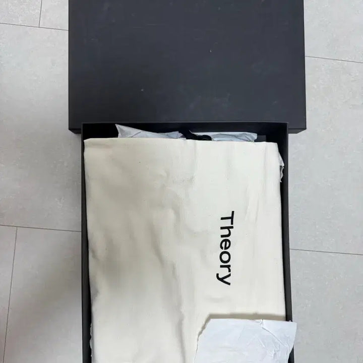 [BUNJANG] Theory Patent Leather Chelsea Boots / 띠어리 페이턴트 레더 첼시 부츠 39 (260)