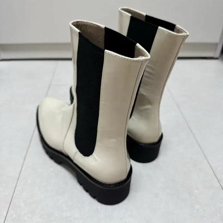 [BUNJANG] Theory Patent Leather Chelsea Boots / (새상품) 띠어리 페이턴트 레더 첼시부츠 37 (240)