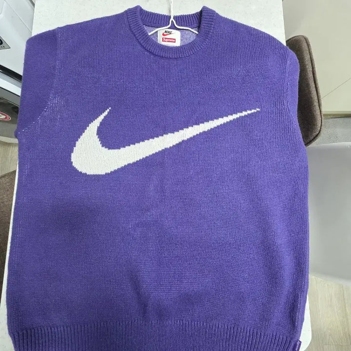 [BUNJANG] Supreme x Nike Swoosh Sweater Purple (19SS) / 택포)슈프림 x 나이키 스우시 스웨터 퍼플 - 19SS