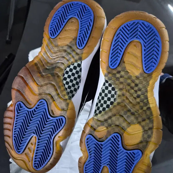 [BUNJANG] Jordan Sneakers (225) - New / (새상품)조던 운동화팝니다(225)