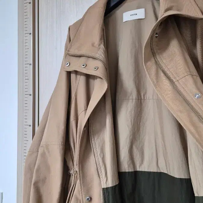 [BUNJANG] SYSTEM Beige Parka Coat (Size 66) / SYSTEM 시스템 베이지색 트렌치 야상 코트 66 스텐드 봄