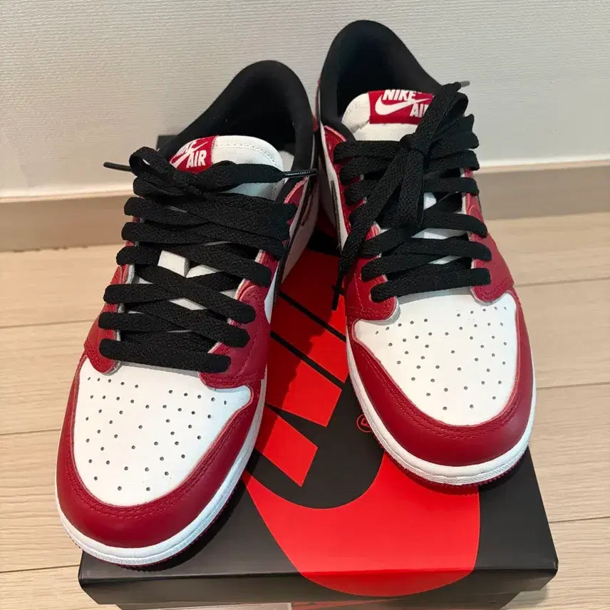 [BUNJANG] Jordan 1 Chicago Low GS 240mm / 조던1 시카고 로우 GS 240mm 1회착 SSS급